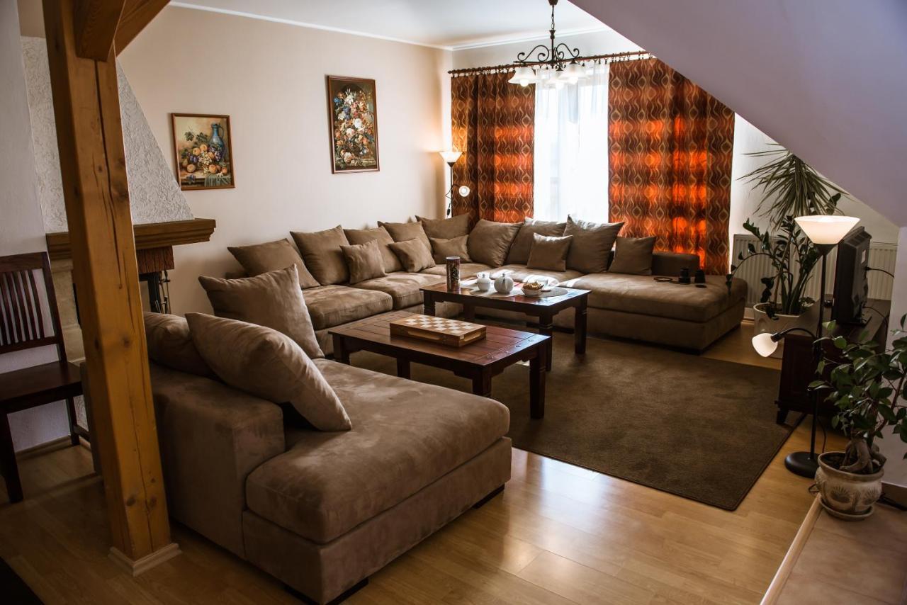 Prague Sweet Home — Photos 1